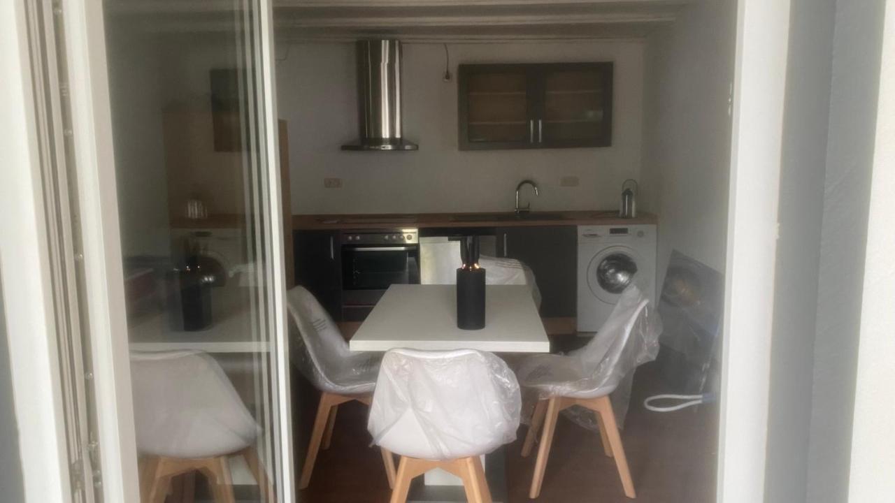 Oase Im Gruenen Hinterhof, Eg, Ruhe, Terrasse, Carport, Free Paytv, Kaffee&Tee, Fahrraeder Apartment Дуйсбург Екстериор снимка