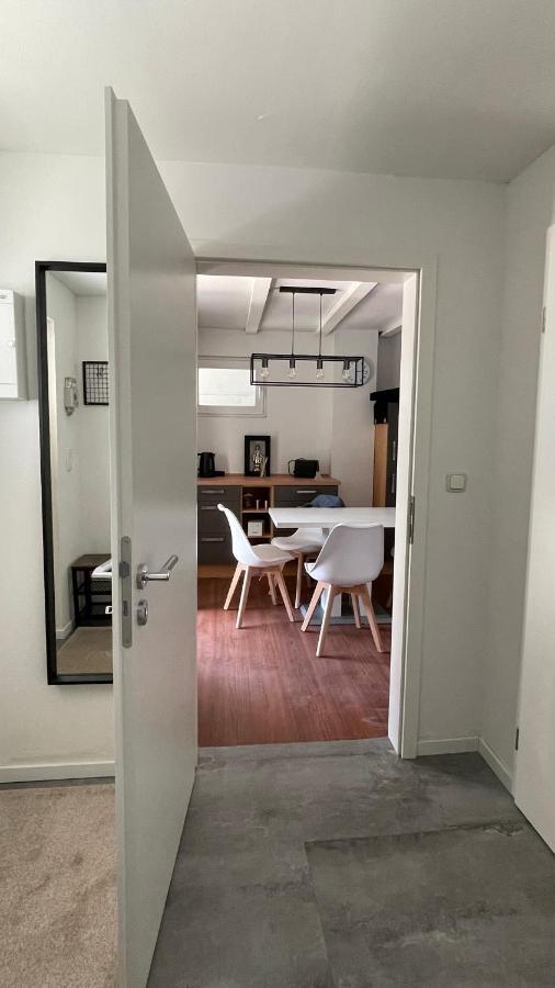 Oase Im Gruenen Hinterhof, Eg, Ruhe, Terrasse, Carport, Free Paytv, Kaffee&Tee, Fahrraeder Apartment Дуйсбург Екстериор снимка